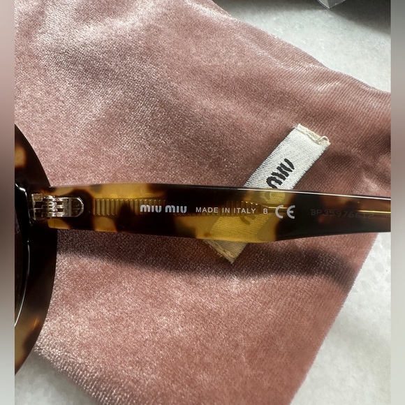 Authentic Miu Miu turtle shell sunglasses - Picture 8 of 12